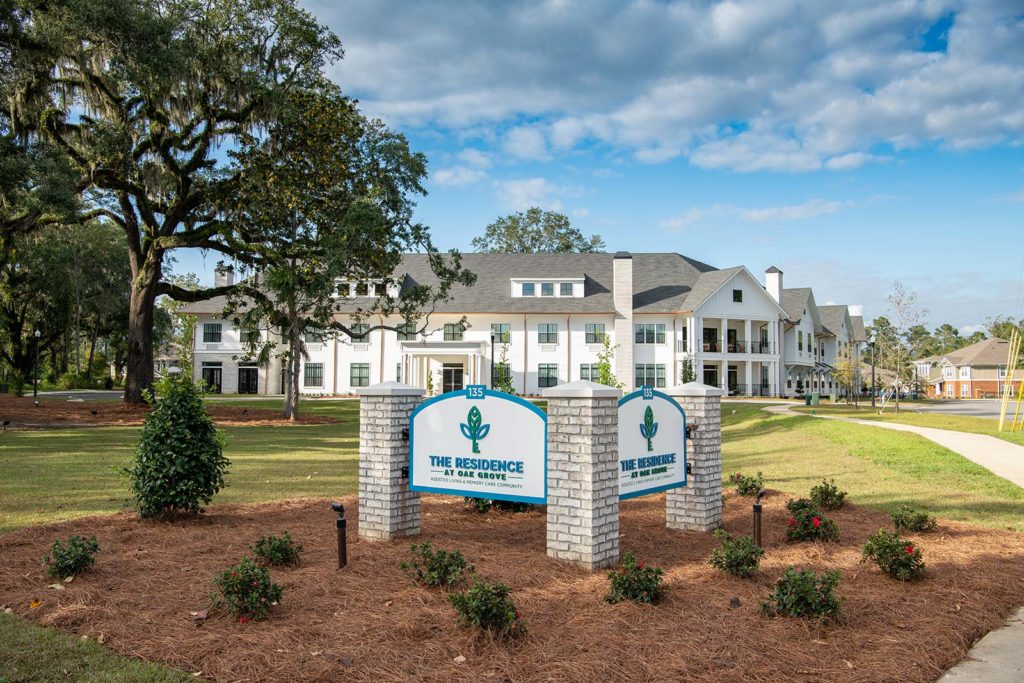 Exterior view of The Residence at Oak Grove assisted living and memory care community in Thomasville Georgia